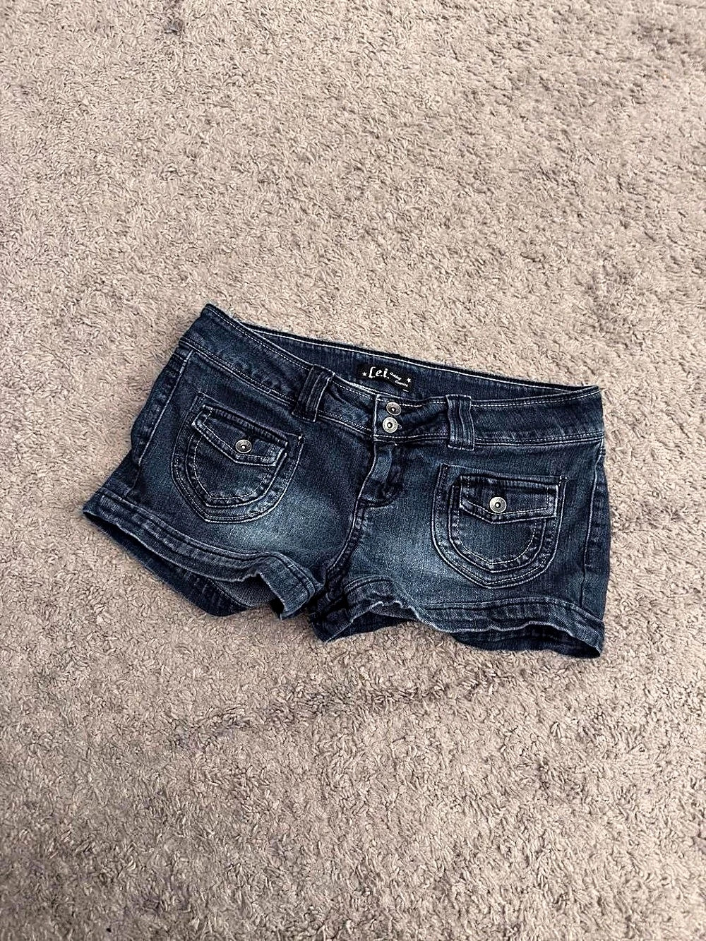Y2K vintage Lei low rise booty shorts